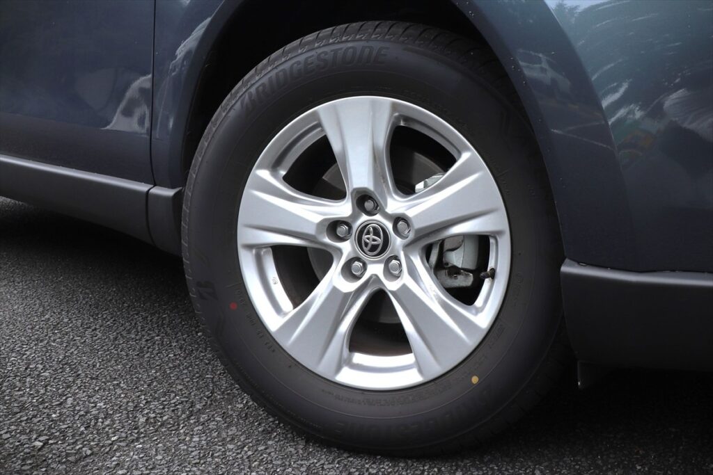 80系初期には17インチ装着グレード（S）も存在